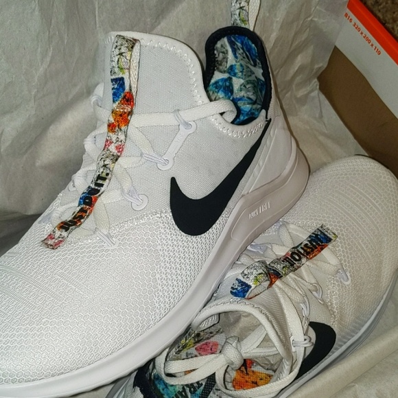 nike free tr8 floral
